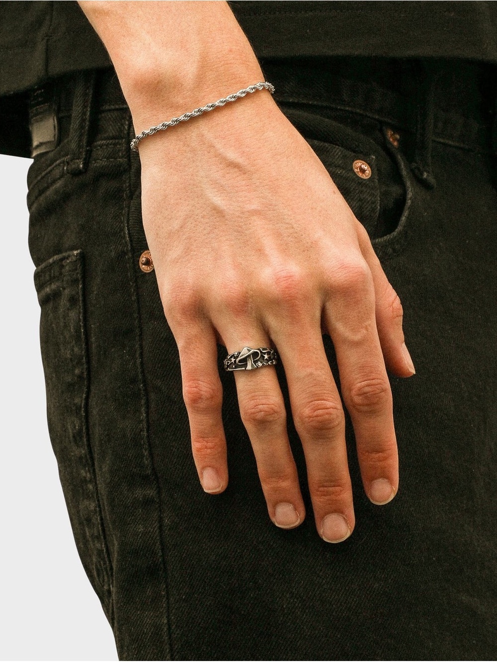 New🌟Urban Outfitters-SHROOM RING
